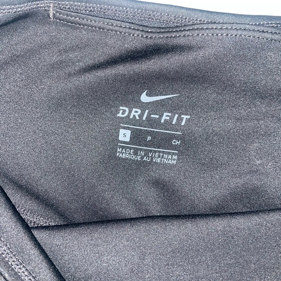 Nike logo cropped leggings - Picture 3 of 4